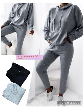 Komplety dresowe damskie , size S-Xl, paczka 12szt,MIX kolor