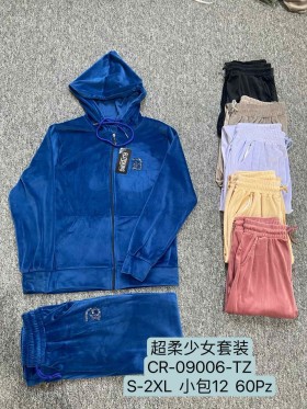 Komplety welurowe damskie , size S-2Xl, paczka 12szt,MIX kolor