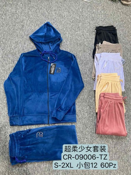 Komplety welurowe damskie , size S-2Xl, paczka 12szt,MIX kolor