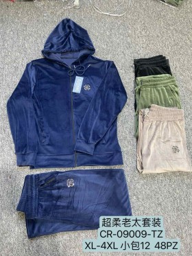 Komplety welurowe damskie , size XL-4Xl, paczka 12szt,MIX kolor