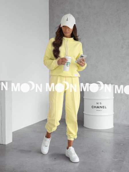 Komplety damskie polskie , size s-xl, paczka 4szt,1kolor
