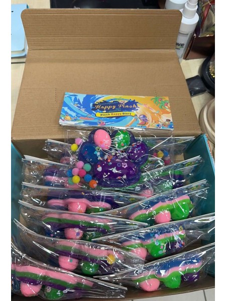 ZABAWKI SQUISHY .16SZT / PACZKA, KOLOR JAK NA ZDZIĘCIU