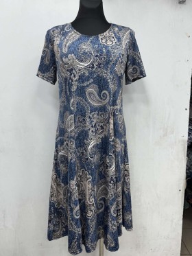 Sukienki damskie Polskie, Size 44-50, paczka 4szt 1kolor
