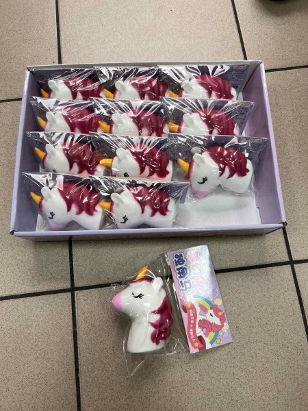 ZABAWKI SQUISHY. 12 SZT / PACZKA, KOLOR JAK NA ZDZIĘCIU
