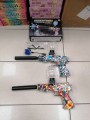 ZABAWKI PISTOLET. 6 SZT / PACZKA, KOLOR JAK NA ZDZIĘCIU