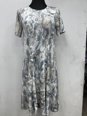 Sukienki damskie Polskie, Size 44-50, paczka 4szt 1kolor