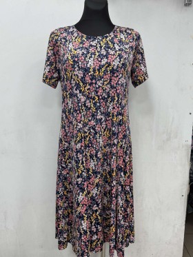 Sukienki damskie Polskie, Size 44-50, paczka 4szt 1kolor