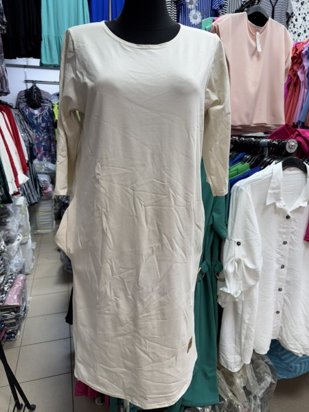 Sukienki damskie Polskie, Size 54-60, paczka 4szt 1kolor