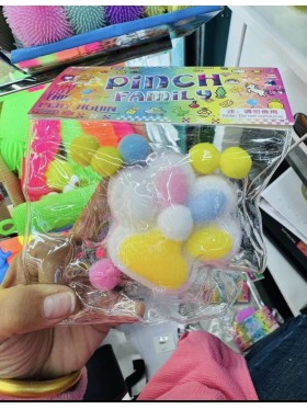 ZABAWKI SQUISHY . 16 SZT / PACZKA, KOLOR JAK NA ZDZIĘCIU