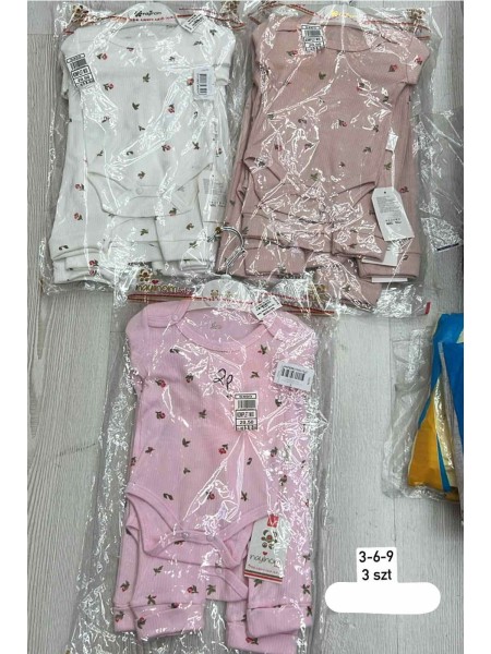 Komplety  DZIECIĘCE , size 3-9m,paczka 3szt, 1 kolor
