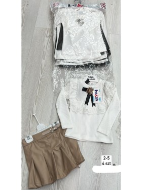 Komplety  DZIECIĘCE , size 2-5 lat,paczka 4szt, 1 kolor