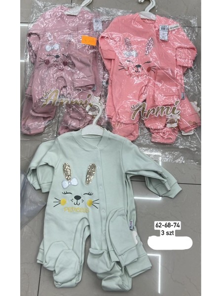 Kombinezon DZIECIĘCE , size 62-74,paczka 3szt, 1 kolor