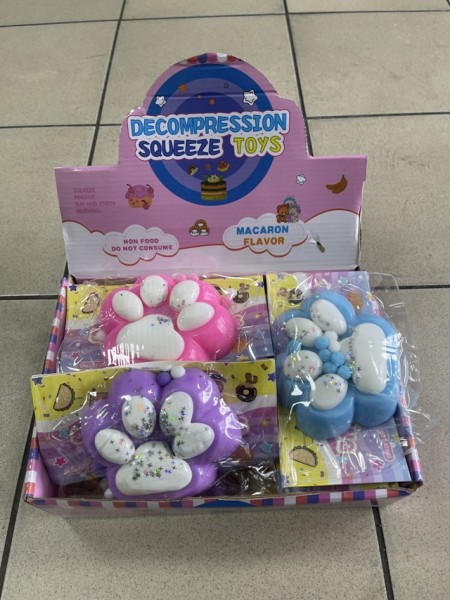 ZABAWKI SQUEEZE 10CM .8 / PACZKA, KOLOR JAK NA ZDZIĘCIU