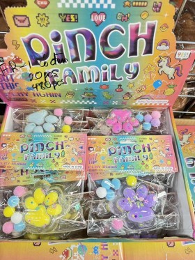 ZABAWKI PINCH, 20 SZT / PACZKA, KOLOR JAK NA ZDZIĘCIU