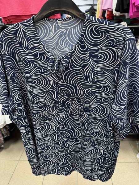 Bluzki damskie Polskie, Size 54-60, paczka 4szt 1kolor