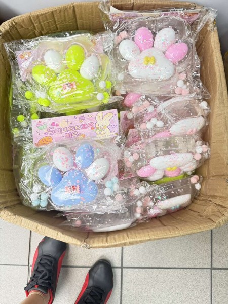 ZABAWKI PINCH , 6SZT / PACZKA, KOLOR JAK NA ZDZIĘCIU
