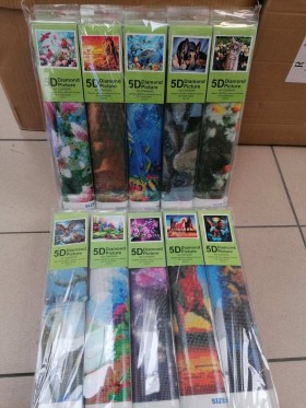 ZABAWKI 40*50cm, 10SZT / PACZKA, KOLOR JAK NA ZDZIĘCIU