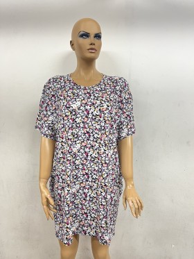 Sukienki damskie Polskie, Size 54-60, paczka 8szt 1 kolor