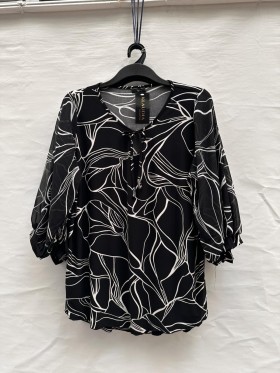 Bluzki damskie Polskie, Size 54-60, paczka 4szt 1 kolor