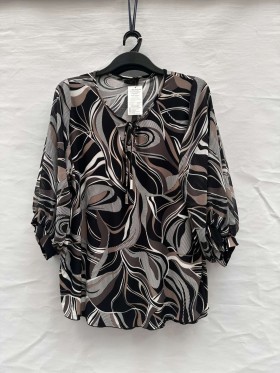Bluzki damskie Polskie, Size 54-60, paczka 4szt 1 kolor