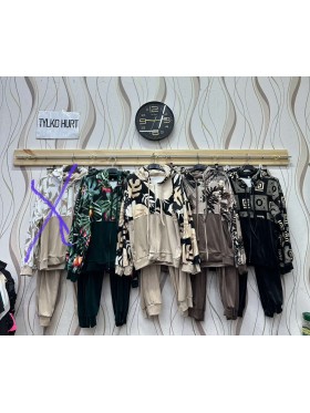 Komplety damskie polskie,size s-xl,paczka 4szt, 1kolor