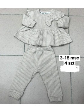 Komplety DZIECIĘCA SIZE 3-8 m paczka 4szt ,1 kolor