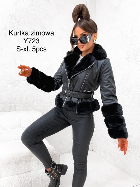 Kurtki skórzane damskie  , Size s-xl .paczka 5szt,1 kolor