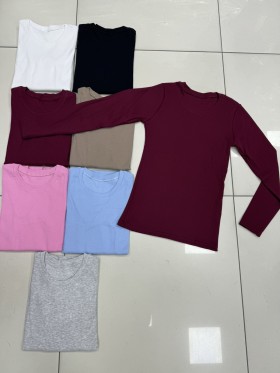 Bluzki damskie polskie ,size s-l,paczka 3szt ,1 kolor