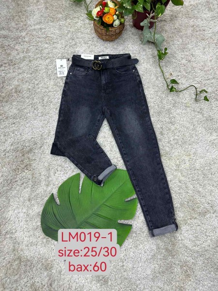 Spodnie Jeansy damskie  .Size 25-30.paczka 12szt,